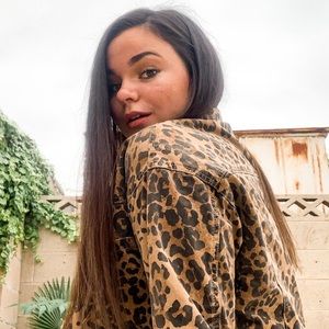 Meet your Posher, Cambrya